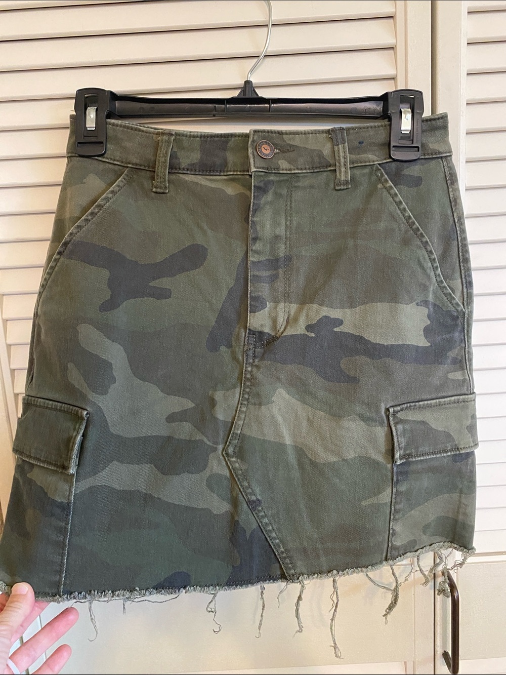 Hollister Green Camo Cargo Mini Skirt